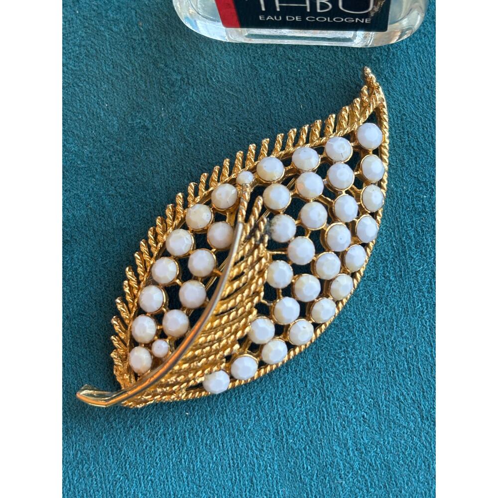 Vintage Leaf-Shaped Brooch Pin with Faux Pearls & Gold Tone Finish